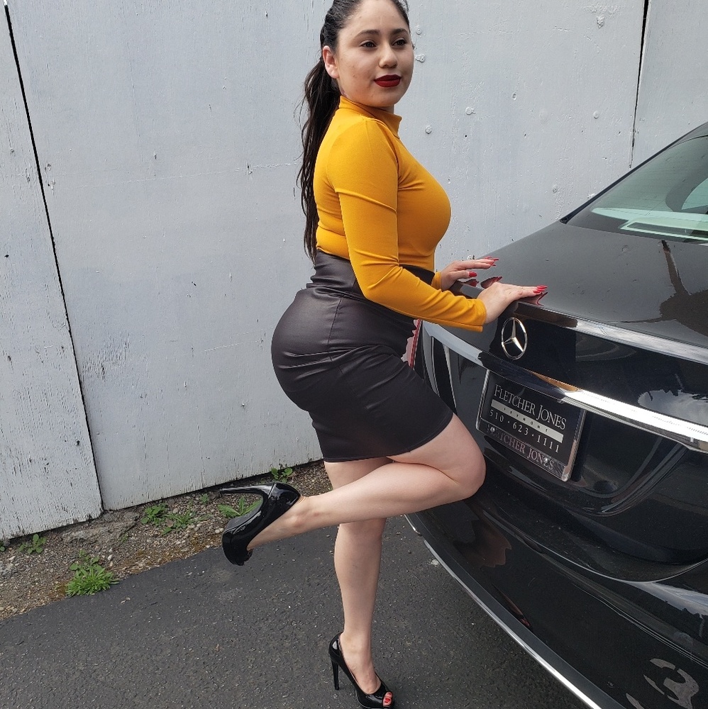 💥SALE💥 Mustard Midi Dress - Picture 2 of 2